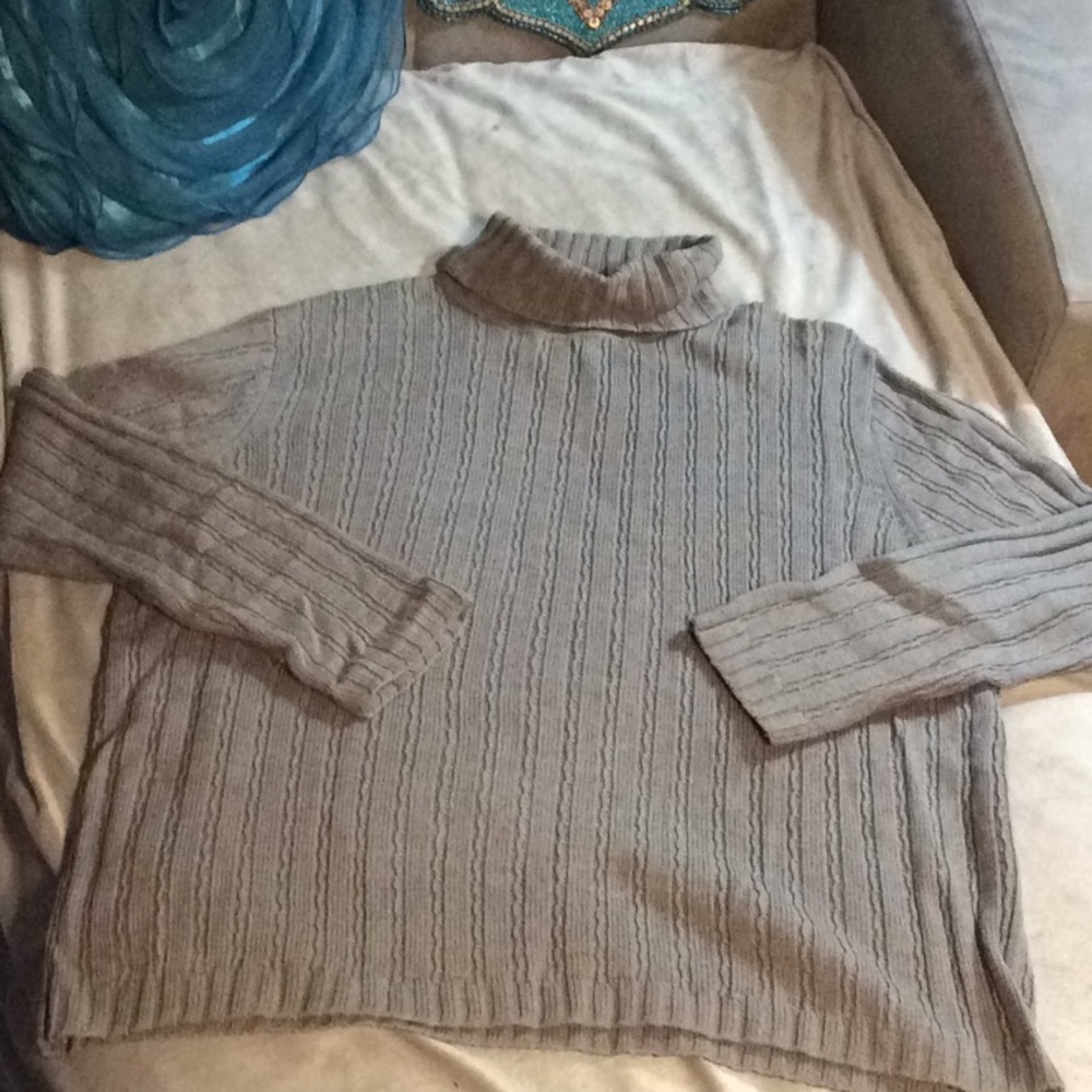 Tribeca studio by Kenneth Cole sweater